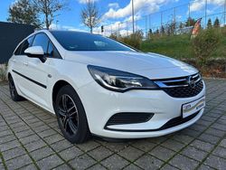 Weiß Gebraucht 2017 Opel Astra Edition Kombi | 7.950 € (Fairer Preis)
