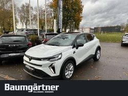 Perlmuttweiß metallic/schwarz Gebraucht 2025 Renault Captur Evolution SUV | 24.880 € (Guter Preis)