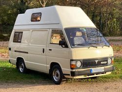 Beige Gebraucht 1984 Toyota HiAce Van | 15.900 €