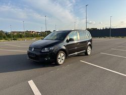 Schwarz Gebraucht 2014 VW Touran Life Van / Kleinbus | 9.499 € (Fairer Preis)