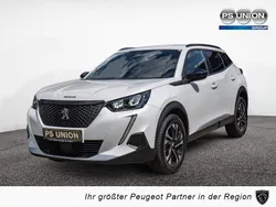 Weiss Gebraucht 2023 Peugeot 2008 Allure SUV | 20.900 € (Etwas zu teuer)