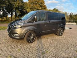 Schwarz Gebraucht 2020 Ford Tourneo Custom Van | 38.000 € (Etwas zu teuer)