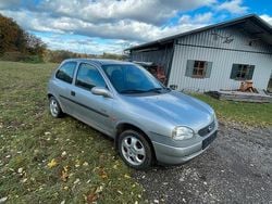 Silber Gebraucht 1999 Opel Corsa Kleinwagen | 400 € (Guter Preis)