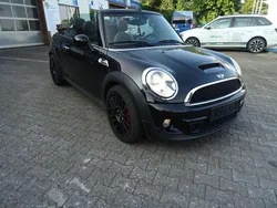 Schwarz Gebraucht 2011 Mini John Cooper Works Cabriolet Cabrio | 12.800 € (Fairer Preis)