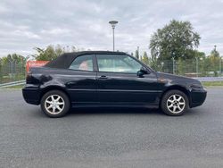 Schwarz Gebraucht 1998 VW Golf Cabriolet Cabrio | 950 € (Fairer Preis)
