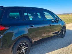 Schwarz Gebraucht 2016 Opel Zafira Tourer Van / Kleinbus | 8.000 € (Guter Preis)