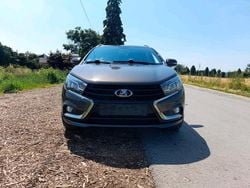 Braun Gebraucht 2018 Lada Vesta Kombi | 5.500 € (Fairer Preis)