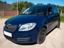 Blau Gebraucht 2009 Skoda Roomster Van / Kleinbus | 2.450 € (Fairer Preis)