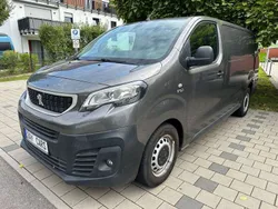 Lackierung platiniumgrau Gebraucht 2018 Peugeot Expert Premium Van | 11.899 € (Teuer)