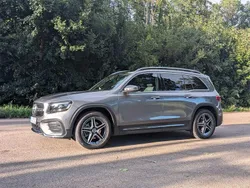Grau Gebraucht 2024 Mercedes GLB200 Advanced Plus SUV | 42.900 € (Fairer Preis)
