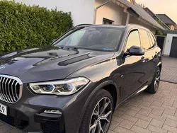 Grau Gebraucht 2019 BMW X5 M Sport SUV | 52.000 € (Fairer Preis)