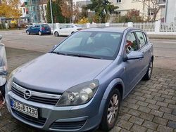 Grau Gebraucht 2004 Opel Astra Limousine | 2.200 € (Fairer Preis)