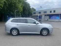 Grau Gebraucht 2012 Mitsubishi Outlander SUV | 7.200 €