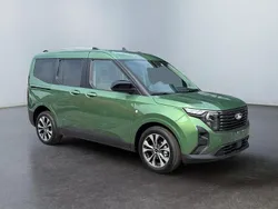 Grün Neu 2025 Ford Tourneo Courier Titanium Van / Kleinbus | 27.640 € (Fairer Preis)