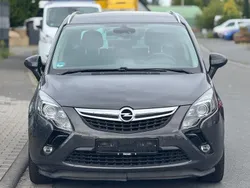 Grau Gebraucht 2015 Opel Zafira Tourer Innovation Van / Kleinbus | 10.950 € (Etwas zu teuer)