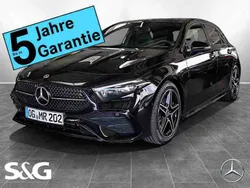 Metalliclack kosmosschwarz Gebraucht 2025 Mercedes A200 AMG Limousine | 40.699 €