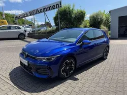 Lapiz blue metallic Neu 2025 VW Golf VIII R-line Kleinwagen | 34.190 € (Fairer Preis)