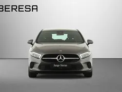 Grau Gebraucht 2021 Mercedes A200 Kleinwagen | 27.990 € (Fairer Preis)