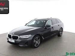 Grau Gebraucht 2021 BMW 530e Sport Line Kombi | 28.880 € (Guter Preis)
