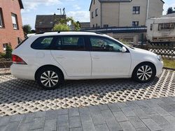 Weiß Gebraucht 2009 VW Golf VI Trendline Kleinwagen | 3.200 € (Superpreis)
