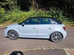 Grau Gebraucht 2018 Audi A1 Sportback Admired Kleinwagen | 11.900 € (Guter Preis)
