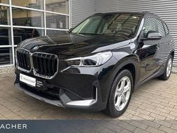 Saphirschwarz metallic Gebraucht 2024 BMW X1 Comfort Edition SUV | 43.649 € (Etwas zu teuer)
