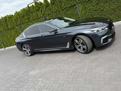 Grau Gebraucht 2019 BMW 730 Executive Limousine | 47.000 € (Teuer)