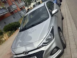 Silber Gebraucht 2018 Hyundai i20 Select Limousine | 9.250 € (Guter Preis)