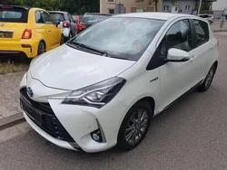 Weiß Gebraucht 2019 Toyota Yaris Hybrid Team Kleinwagen | 13.400 € (Guter Preis)