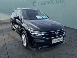 Schwarz Gebraucht 2024 VW Tiguan Allspace R-line SUV | 44.080 € (Guter Preis)