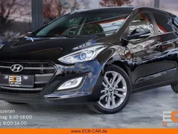 Schwarz Gebraucht 2017 Hyundai i30 Premium Kombi | 14.890 € (Fairer Preis)