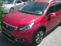 Rouge ultimate Gebraucht 2018 Peugeot 2008 Allure SUV | 11.000 € (Fairer Preis)