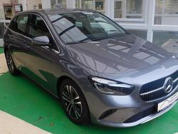Grau Gebraucht 2024 Mercedes B180 Progressive Van / Kleinbus | 33.970 € (Fairer Preis)