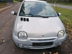 Silber Gebraucht 2004 Renault Twingo Kleinwagen | 2.100 € (Fairer Preis)