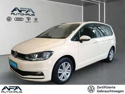 Hellelfenbein Gebraucht 2021 VW Touran Van / Kleinbus | 17.888 € (Superpreis)