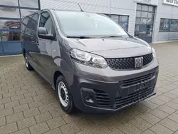 Grau Gebraucht 2022 Fiat Scudo Van / Kleinbus | 29.449 € (Teuer)