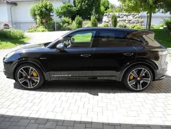 Schwarz Gebraucht 2020 Porsche Cayenne Turbo S SUV | 95.000 € (Superpreis)