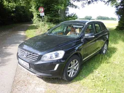 Black solid "stone" / solid Gebraucht 2016 Volvo XC60 Summum SUV | 14.990 € (Guter Preis)