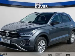 Grau Gebraucht 2024 VW T-Roc Life SUV | 26.950 € (Superpreis)