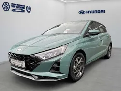 Grün Neu 2025 Hyundai i20 Trend Limousine | 23.580 € (Etwas zu teuer)