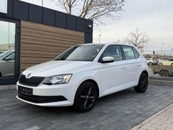 Weiß Gebraucht 2017 Skoda Fabia Active Kleinwagen | 6.490 € (Fairer Preis)