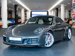 Porsche 911 Carrera 4 GTS