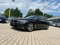 Black sapphire metallic Gebraucht 2023 BMW 520 Performance Kombi | 34.990 € (Fairer Preis)