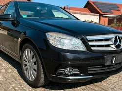 Schwarz Gebraucht 2009 Mercedes 200 Limousine | 7.200 € (Etwas zu teuer)