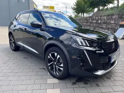 Schwarz Gebraucht 2021 Peugeot 2008 Allure SUV | 17.500 € (Guter Preis)