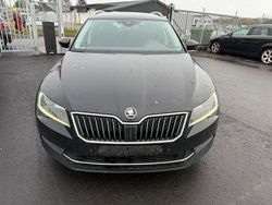 Schwarz Gebraucht 2016 Skoda Superb Style Kombi | 8.900 € (Guter Preis)
