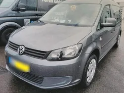 Grau Gebraucht 2013 VW Caddy Maxi Trendline Van / Kleinbus | 20.000 €