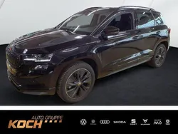 Schwarzmagic perleffekt Gebraucht 2025 Skoda Karoq SportLine SUV | 39.930 € (Fairer Preis)
