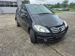 Schwarz Gebraucht 2009 Mercedes A180 Elegance Limousine | 4.950 € (Fairer Preis)