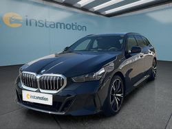 Schwarz Gebraucht 2024 BMW 520 M Sport Kombi | 55.799 € (Fairer Preis)
